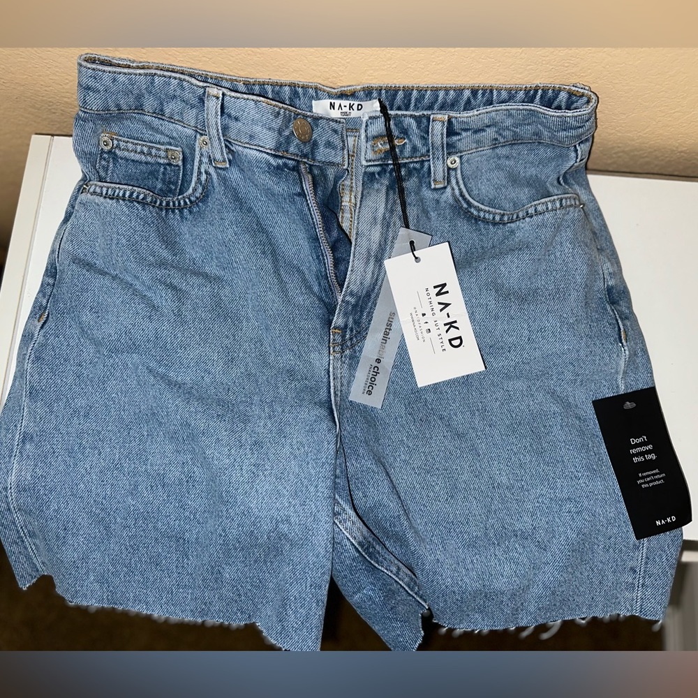 NA-KD Hem high waisted shorts size EU 36 (US 6)